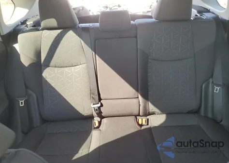 2021 Toyota Rav4 Xle z USA, uszkodzony, nr VIN 2T3W1RFV0MC161918